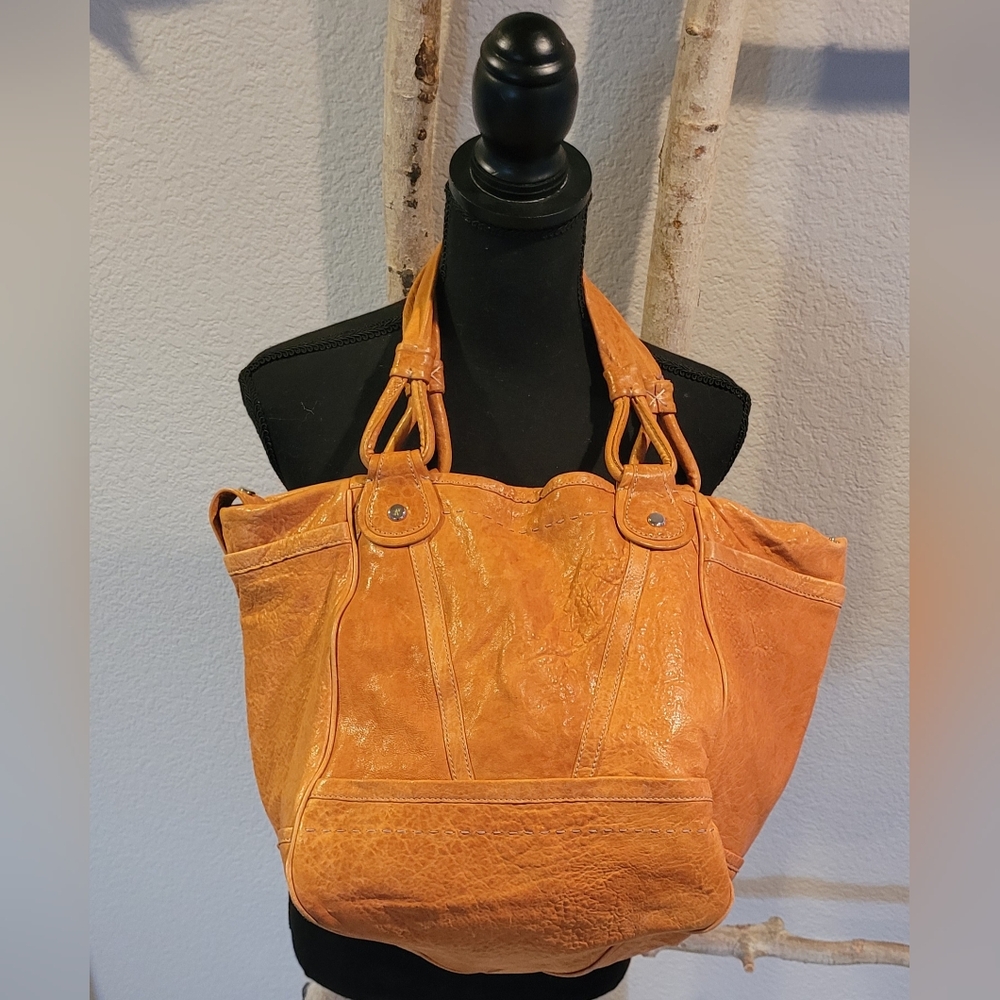 TRE VERO Bucket Bag - Picture 15 of 15